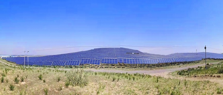要聞 | 持續(xù)發(fā)力碳中和 東旭藍天建在荒漠上的風電和光伏電站正在把黃沙赤日變成藍海綠洲